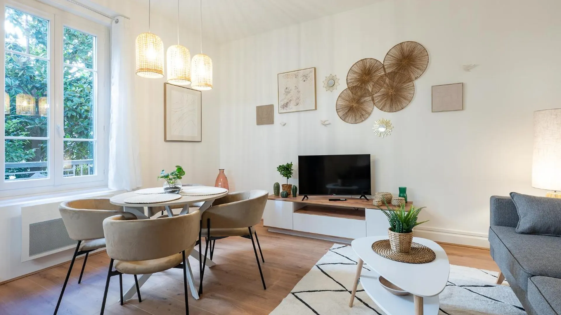 Apartment Bngo I Luxe & Confort I Gare Partdieu, 2 Personnes, Aeroport, Rhone-Express Lyon