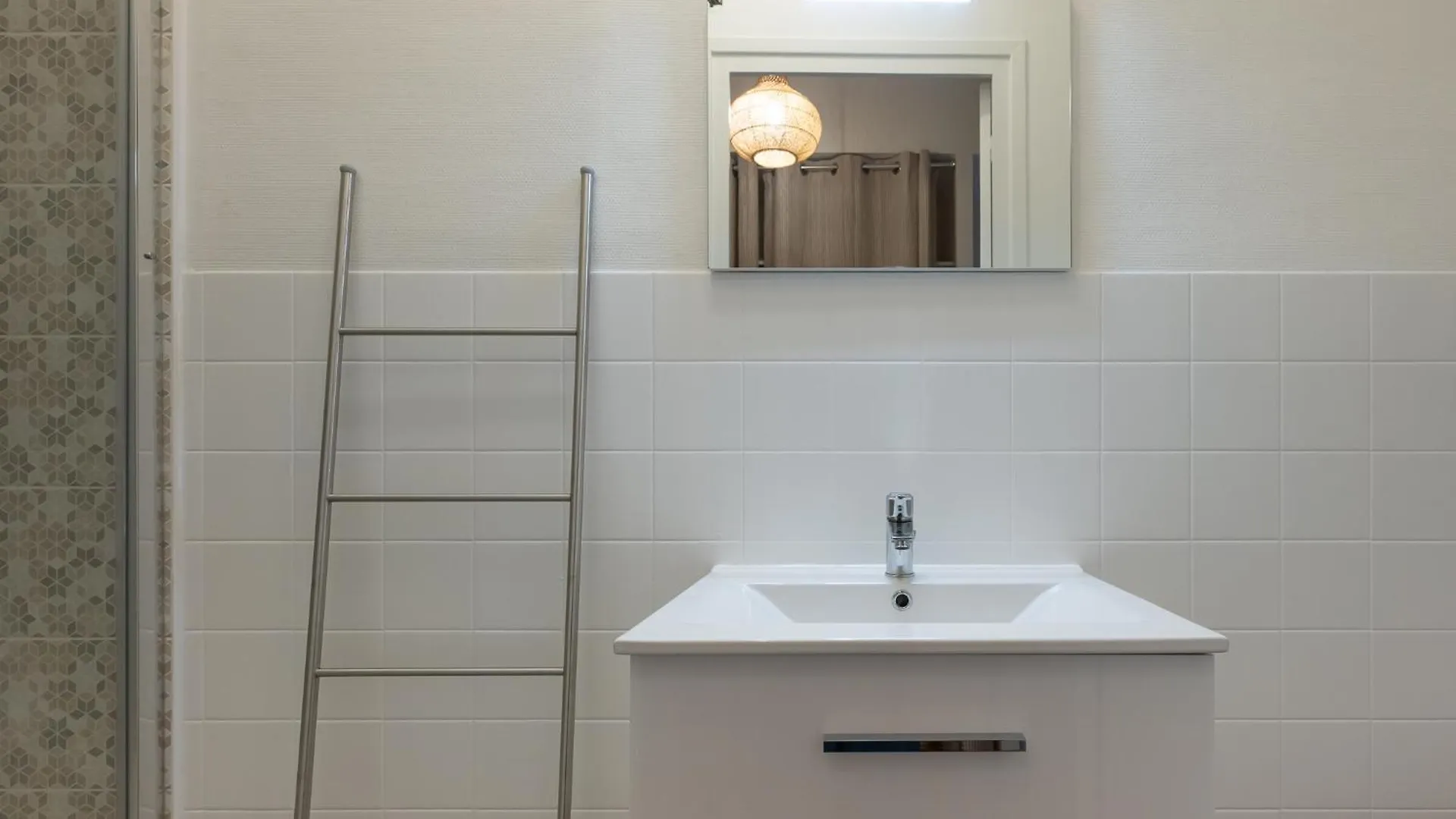Apartment Bngo I Luxe & Confort I Gare Partdieu, 2 Personnes, Aeroport, Rhone-Express Lyon France